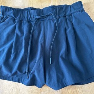Lululemon Stroll at Sundown Shorts